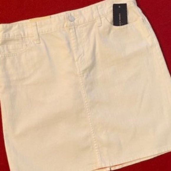 Tommy Hilfiger White Denim Mini Skirt NWT Size - 6 - Picture 4 of 9